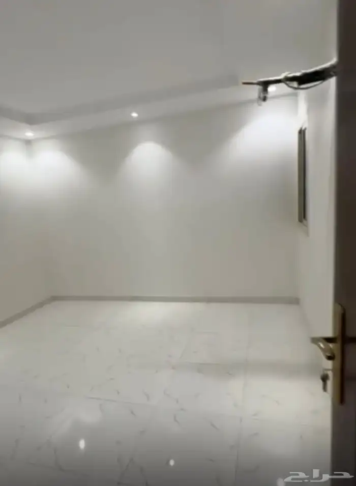 شقة للإيجار في بطحاء قريش 4