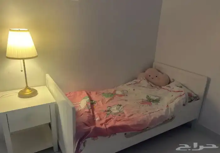 سرير أطفال 0