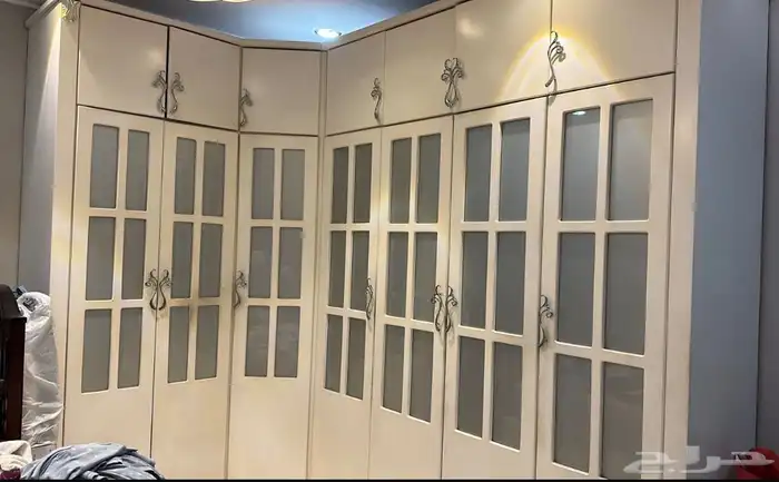 غرفة نوم لون ابيض 0