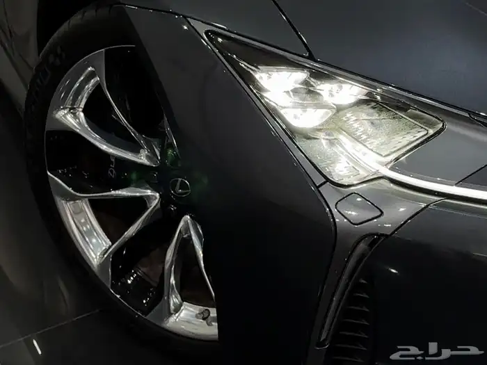 لكزس LC500 موديل 2023 شبه جديد ماشي 700 كيلو فقط 2