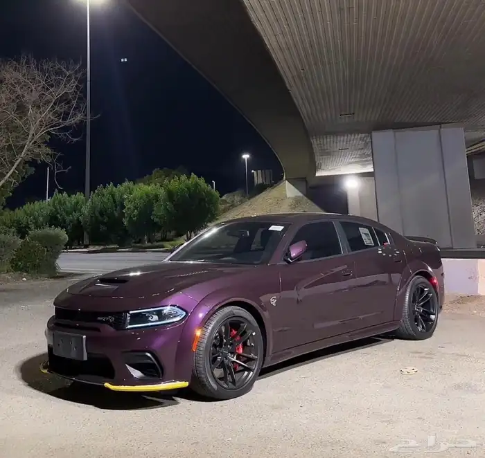 تشارجر هيلكات وايد بدي2022الوحيده بالمملكه باللون شبة اصفار 2