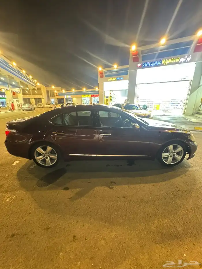 لكزس 460 LS موديل 1