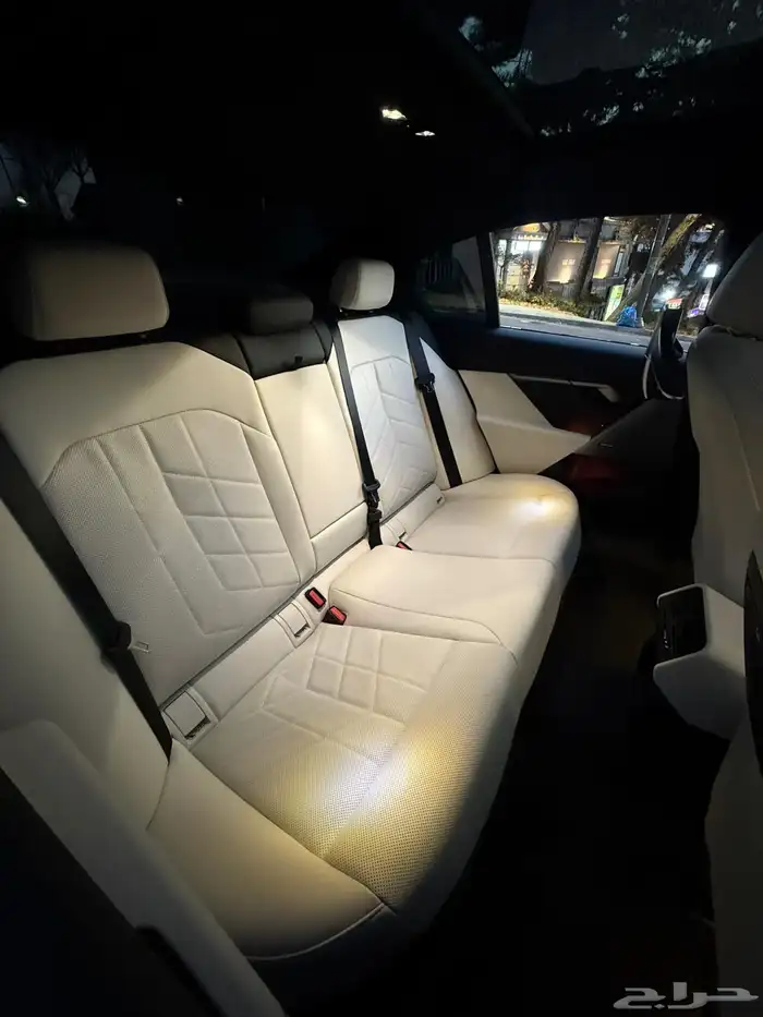 بي ام دبليو 520i 3