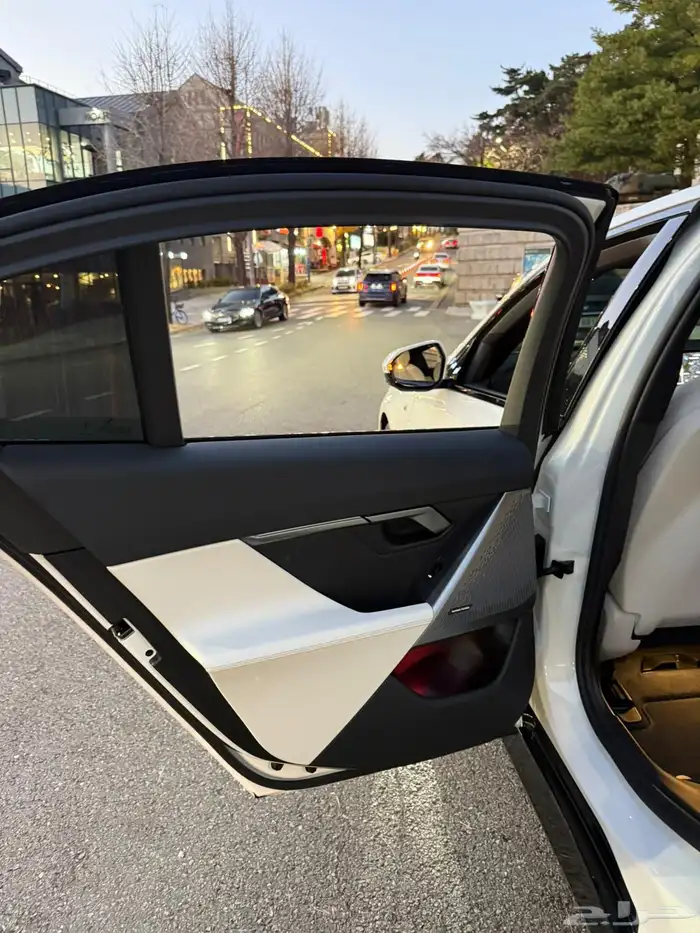 بي ام دبليو 520i 28