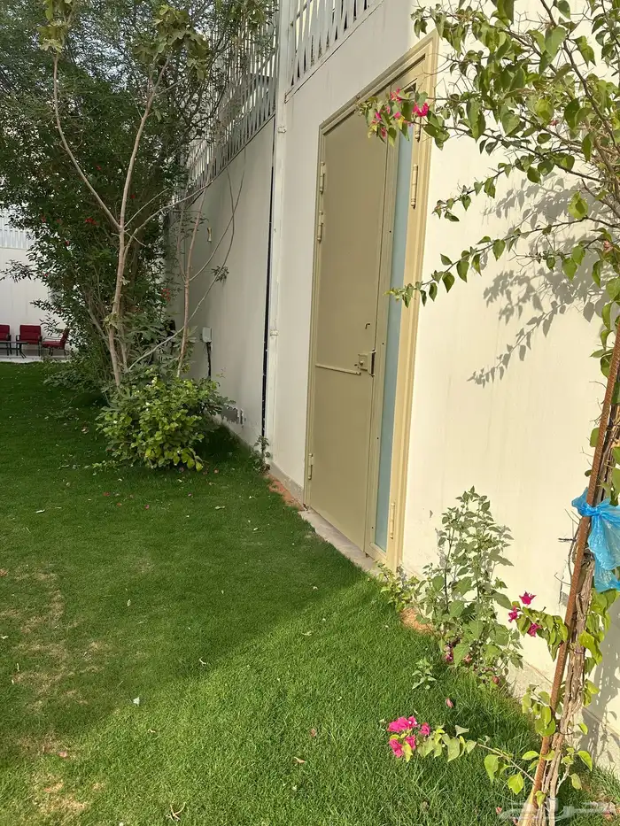 فيلا للبيع حي عرقه 2