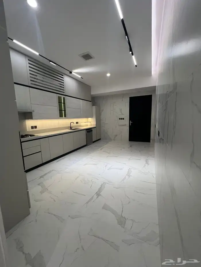 فلتين دبلكس للبيع حي اليرموك 1