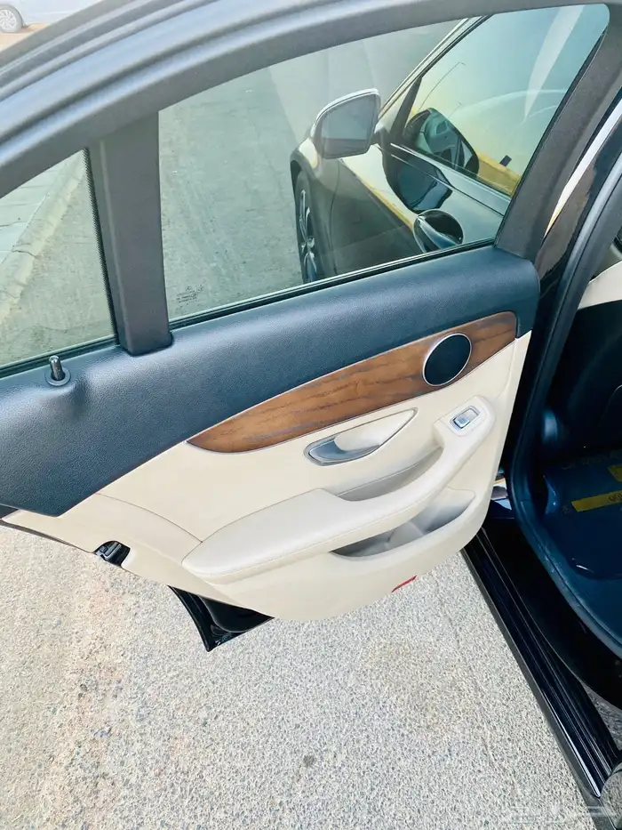 مرسيدس C200 وارد ألماني 2018 7