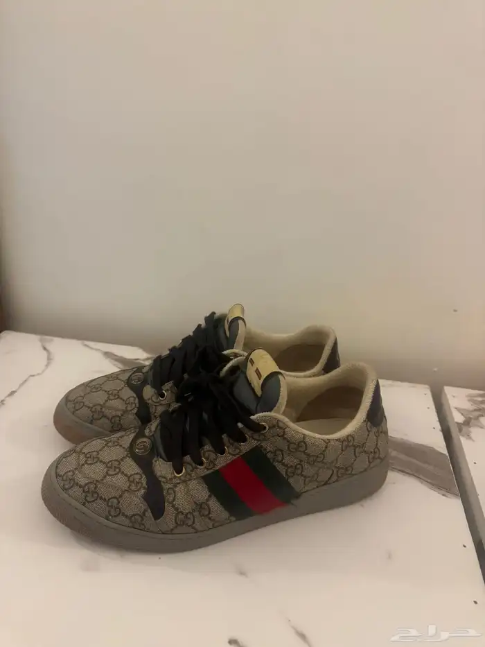 حذاء Gucci المقاس  (43) اصلي بسعر مناسب 2