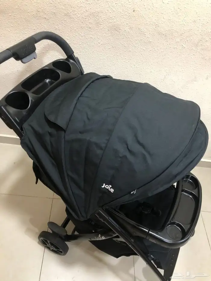 عربة أطفال نظيفة 1