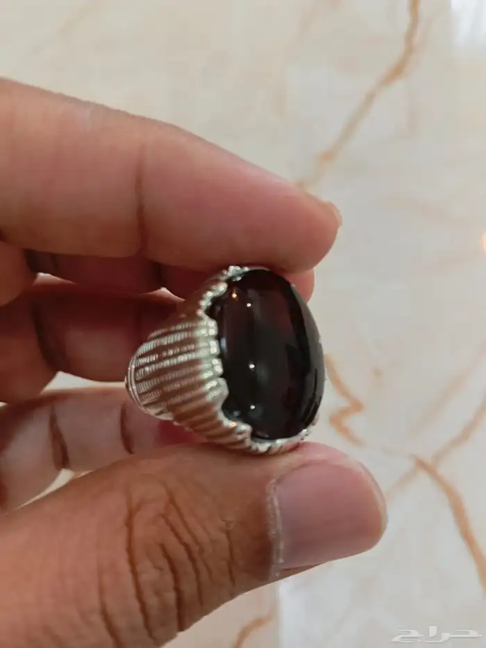 خاتم فضة عقيق يماني كرزي مزعفر 2