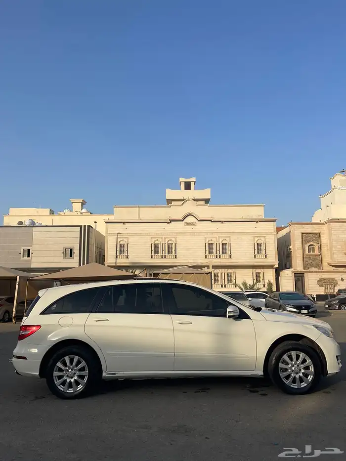 للبيع مرسيدس مخزن R300 2011 16