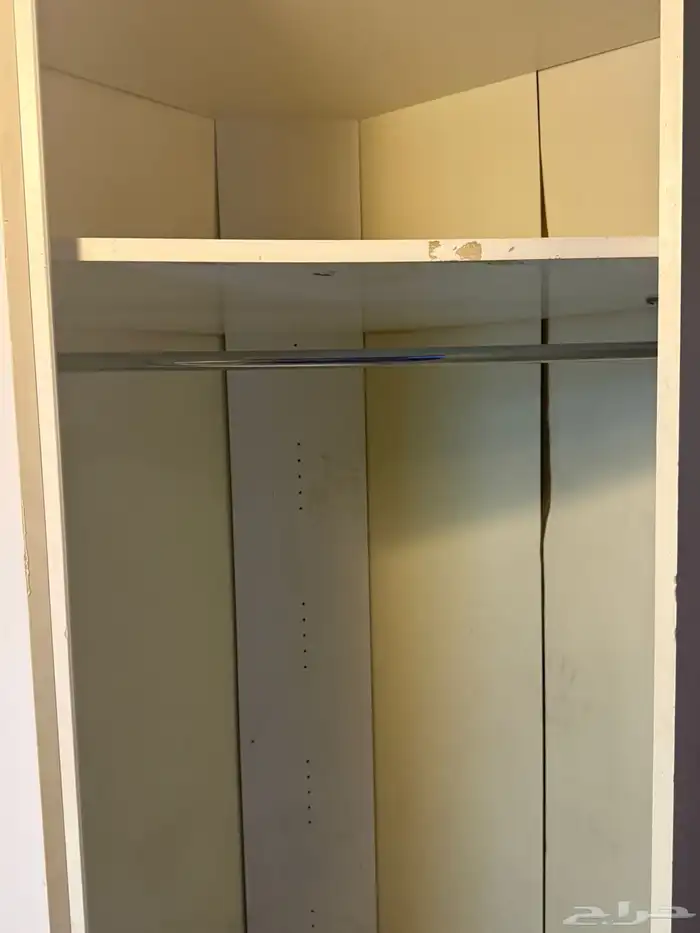 غرفة نوم سرير 180 مع المطرح وتسريحه و2 كومدي ودلاب كورنر 14