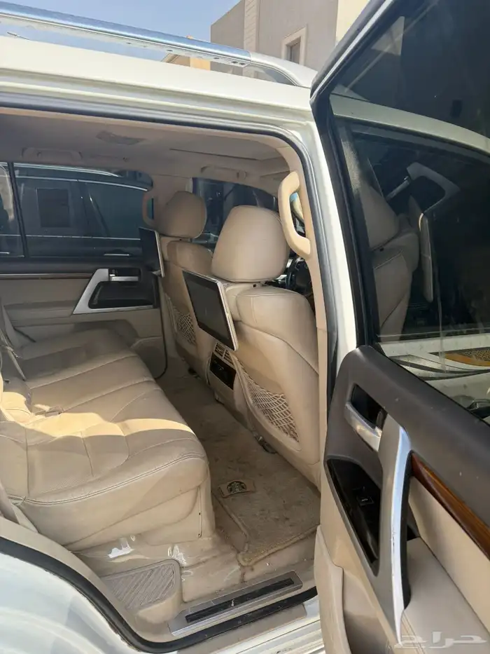 جيب لاندكروزر VXR 2018 2