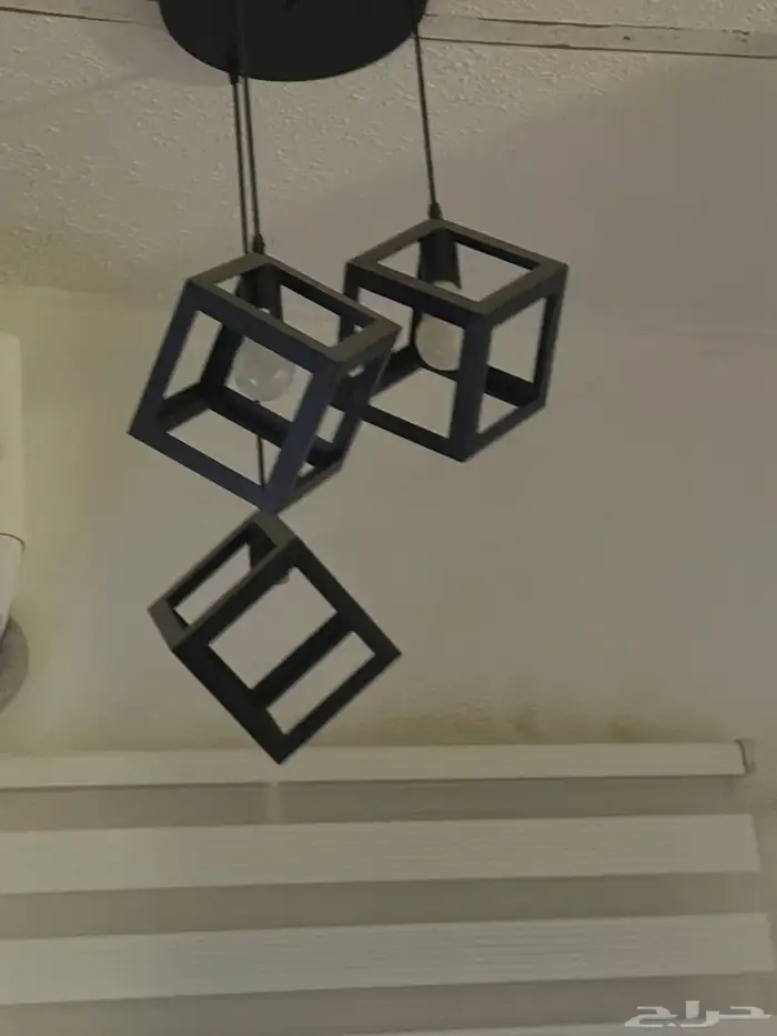 غرفة نوم سرير 180 مع المطرح وتسريحه و2 كومدي ودلاب كورنر 5