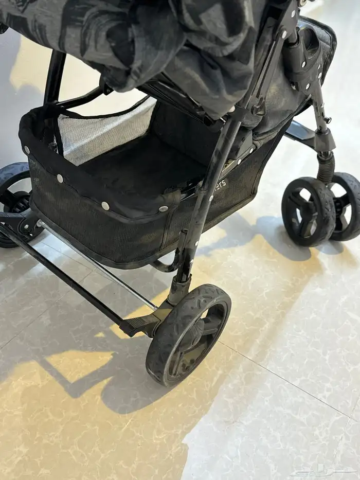 عربة اطفال ب 60 0