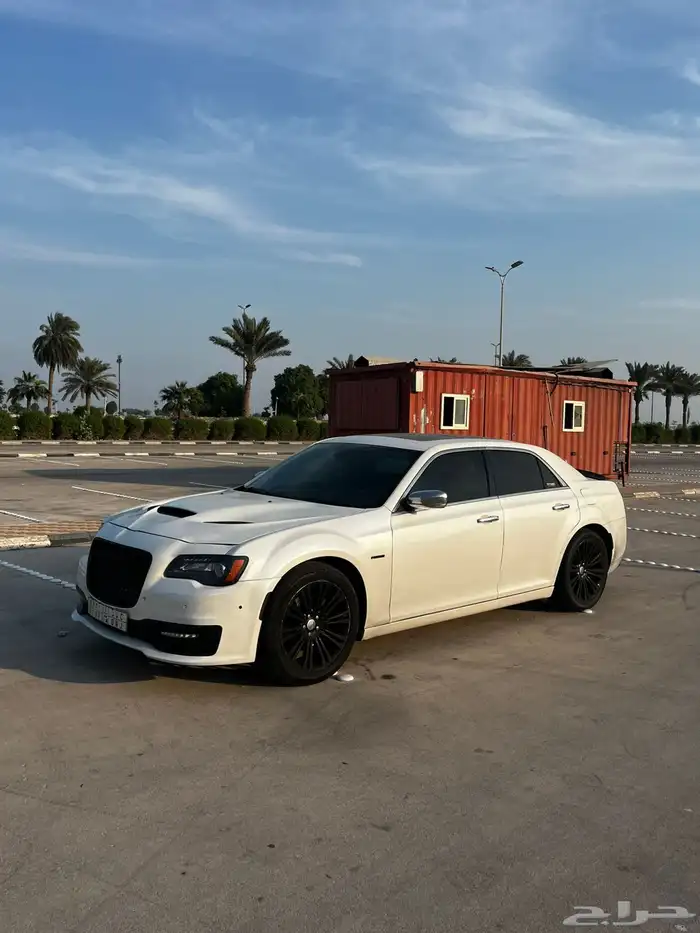 كرايزلر V8 فل كامل 0