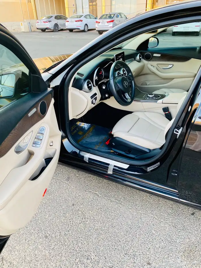 مرسيدس C200 وارد ألماني 2018 10