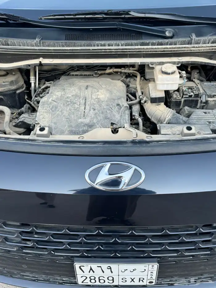 للبيع ستاريا 2023 بنزين ( شبة الجديد ) 16