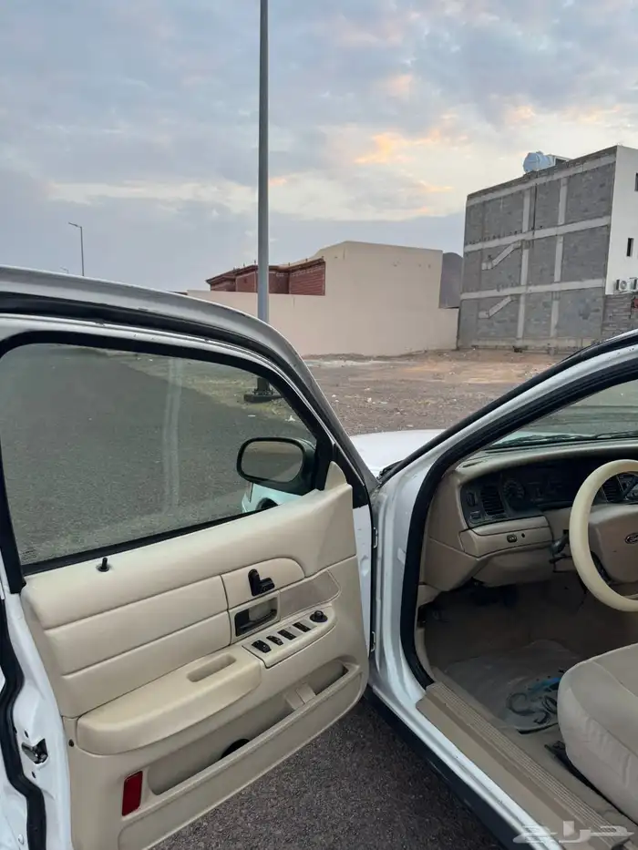 فورد بوليسي 2011 9