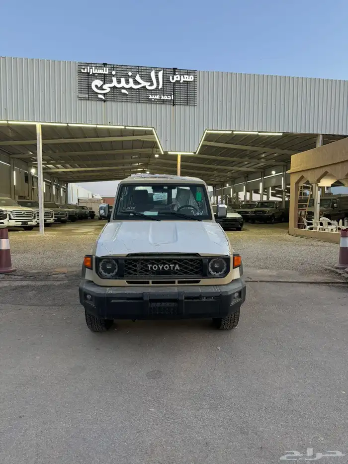 تويوتا ربع 2025 سعودي فل كامل بنزين قير اتوماتيك جديد بيج 2