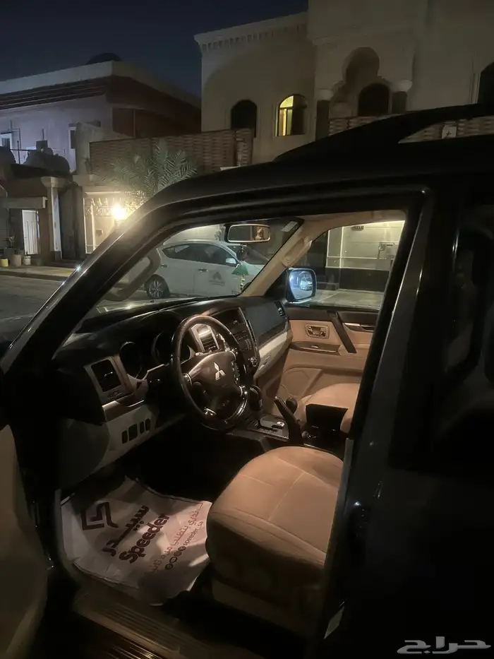 متسوبيشي باجيرو 2016 نص فل GLS 7