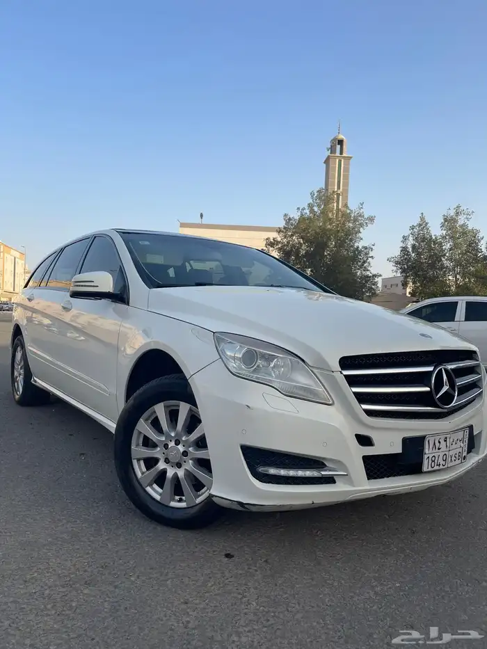 للبيع مرسيدس مخزن R300 2011 4