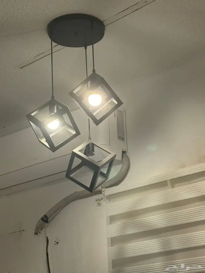 غرفة نوم سرير 180 مع المطرح وتسريحه و2 كومدي ودلاب كورنر 7