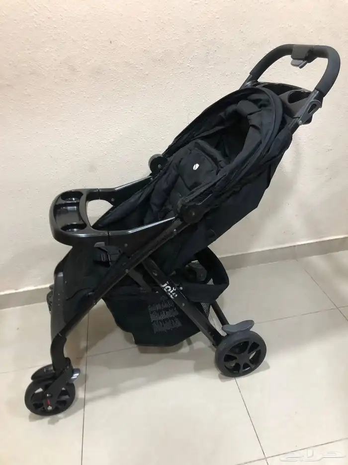 عربة أطفال نظيفة 0