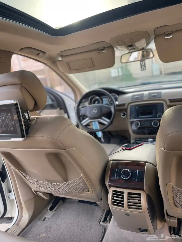 للبيع مرسيدس مخزن R300 2011 26