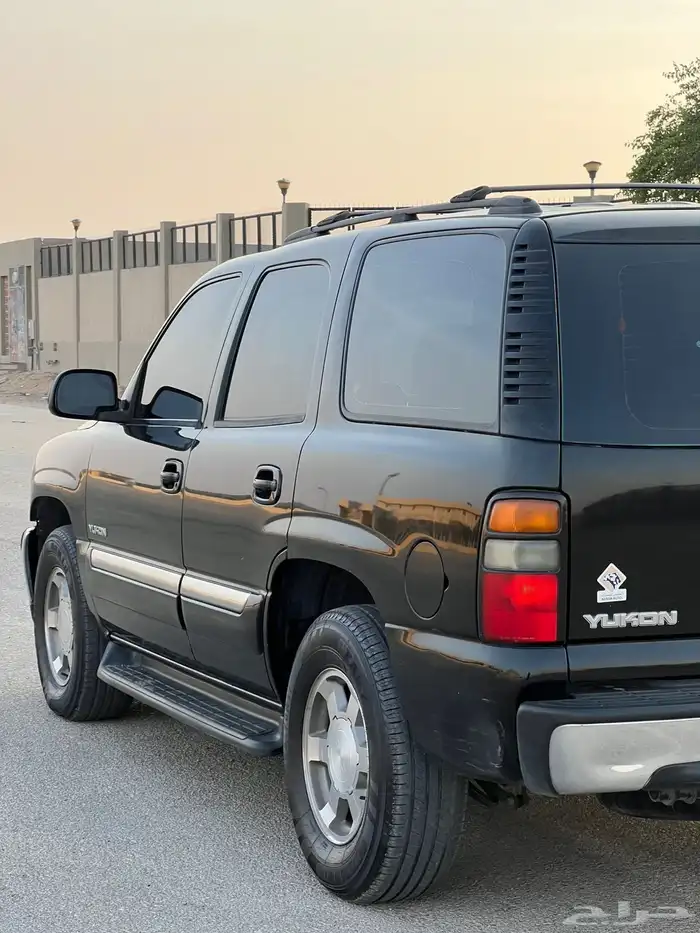 يوكن 2006 نظيف للبيع 8