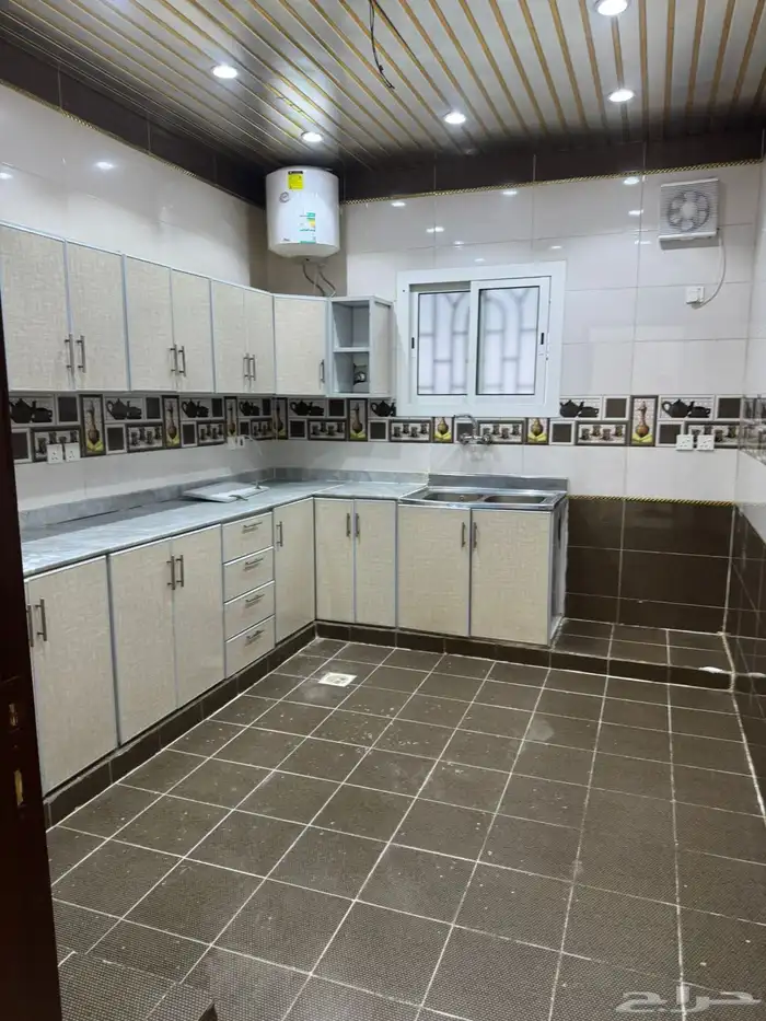 شقة أرضية خلفية ب 390 7