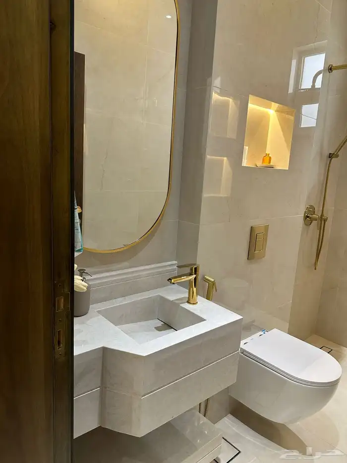 فيلا للبيع حي عرقه 10