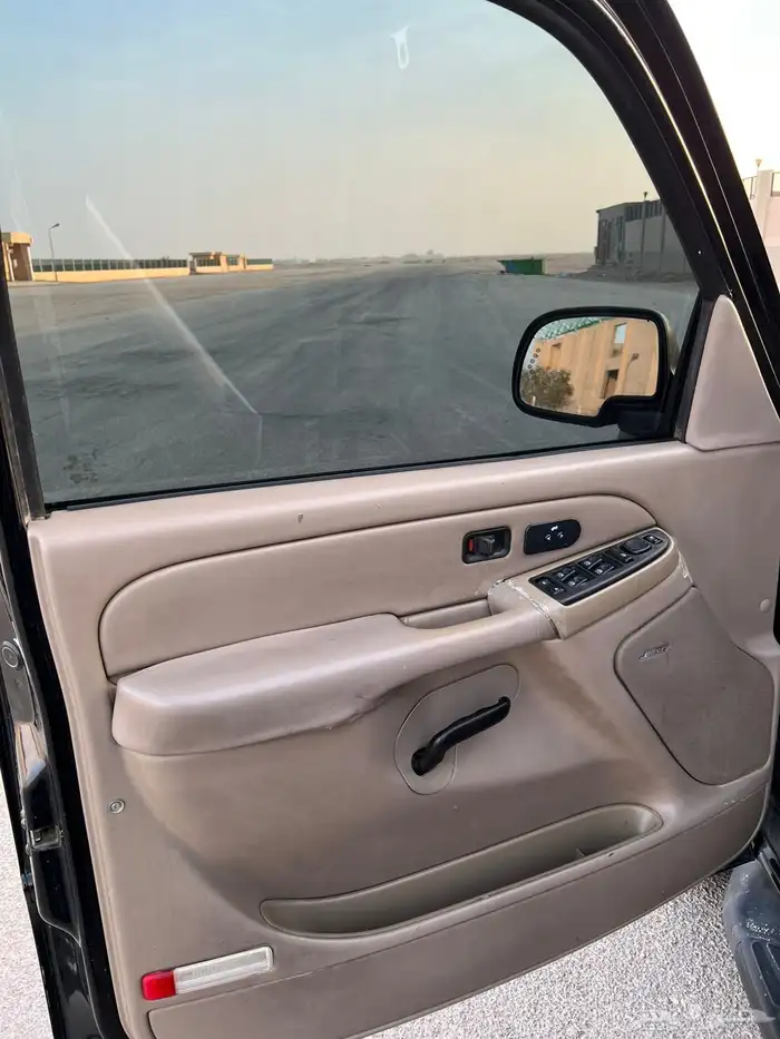 يوكن 2006 نظيف للبيع 13