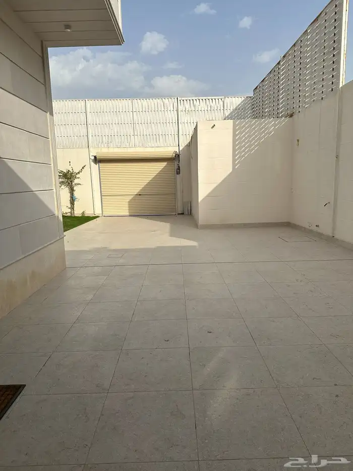 فيلا للبيع حي عرقه 0