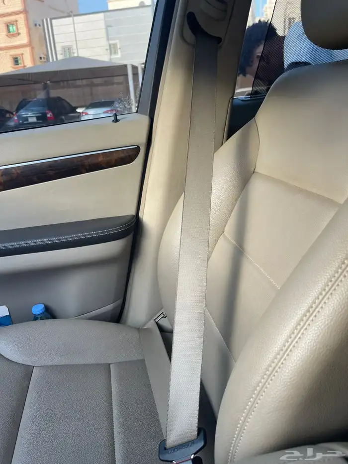 للبيع مرسيدس مخزن R300 2011 28