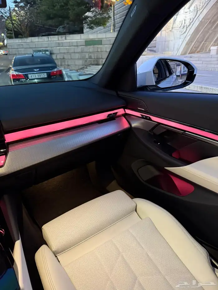 بي ام دبليو 520i 12