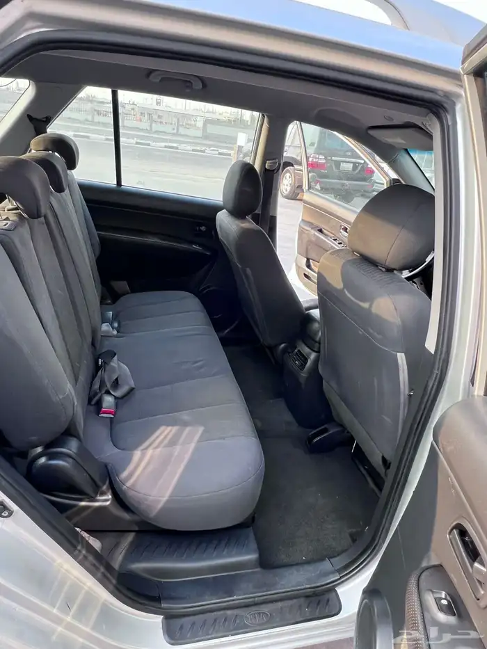 كيا كارينز 2013 11