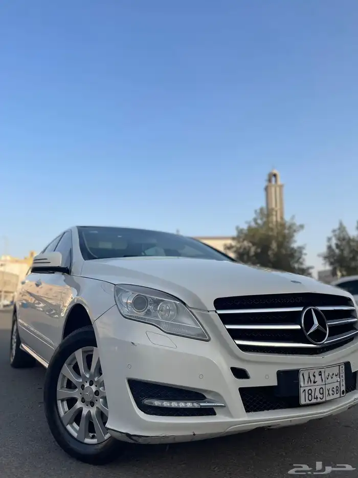 للبيع مرسيدس مخزن R300 2011 0