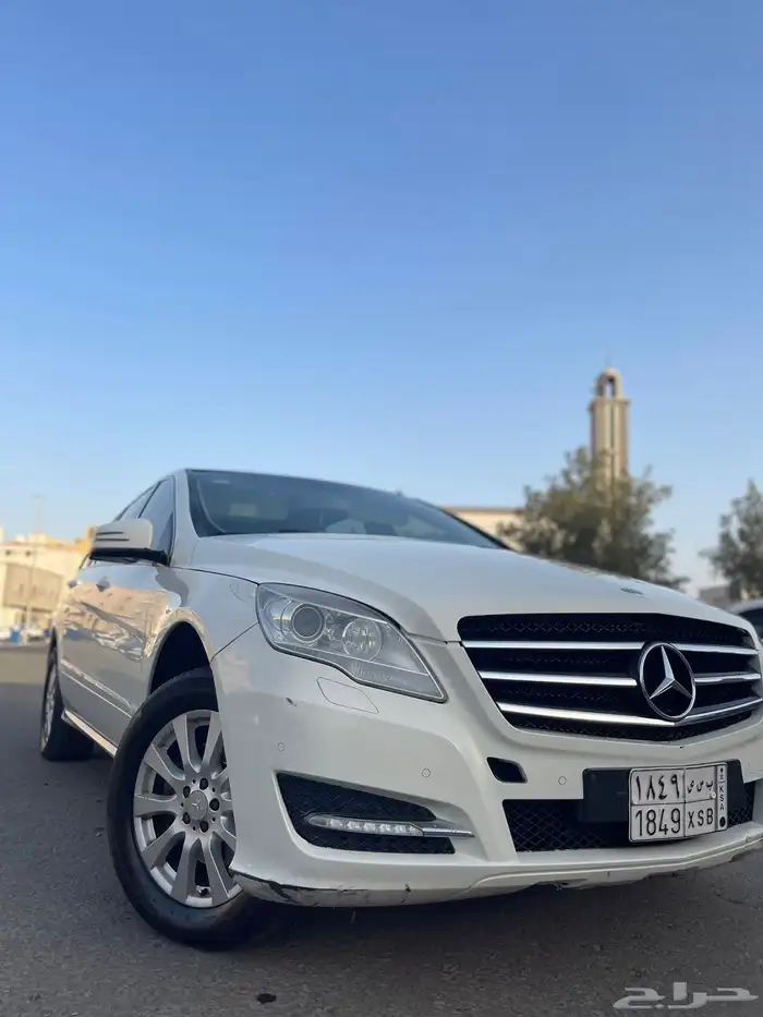 للبيع مرسيدس مخزن R300 2011 1