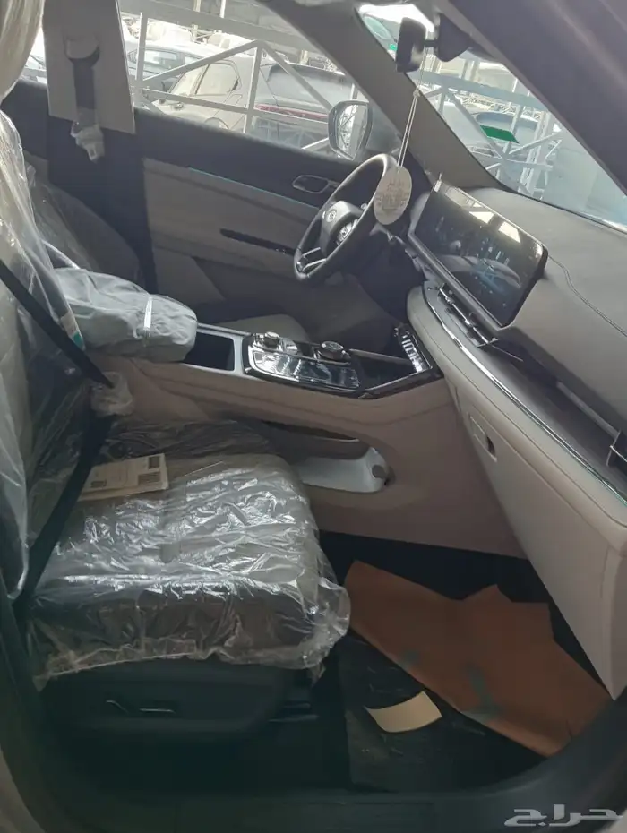 فورد تيرتيوري تيتانيوم بلس 2025 23