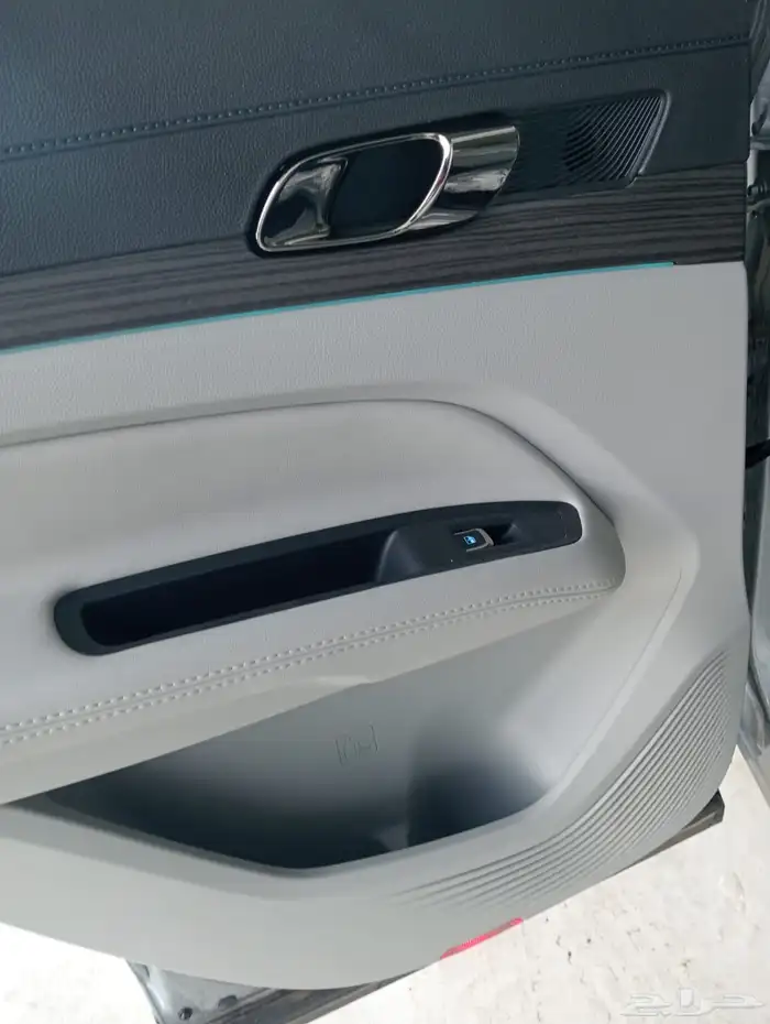 فورد تيرتيوري تيتانيوم بلس 2025 24