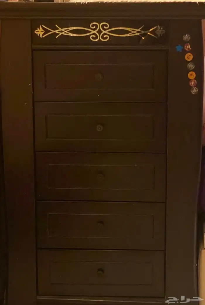 غرفة نوم كامله سرير ودولاب ملابس وشفنيره وتسريحه وكومدينو 2