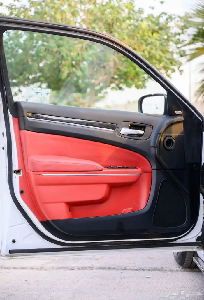 Chrysler srt 8 كرايسلر 10