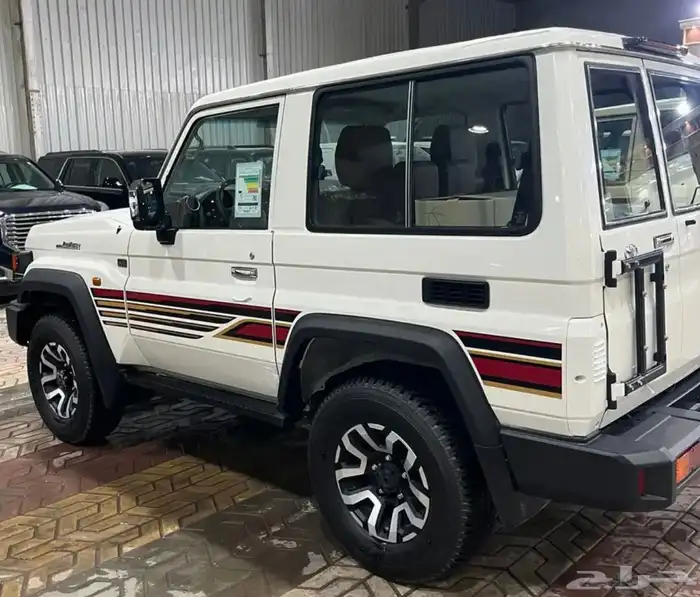 ربع 2025 بريمي ابيض فل كامل 3