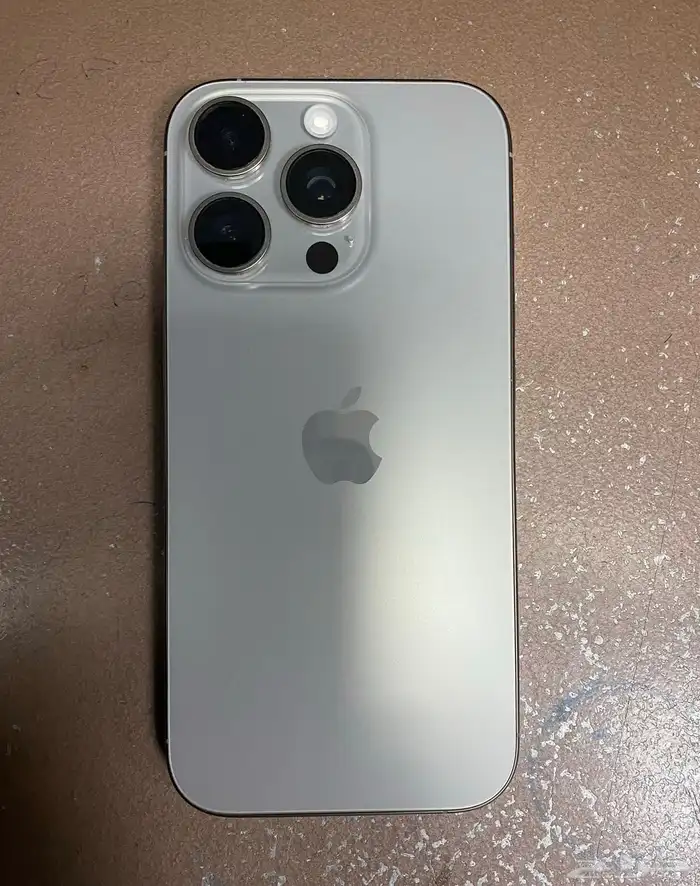 آيفون 16 برو للبيع 1