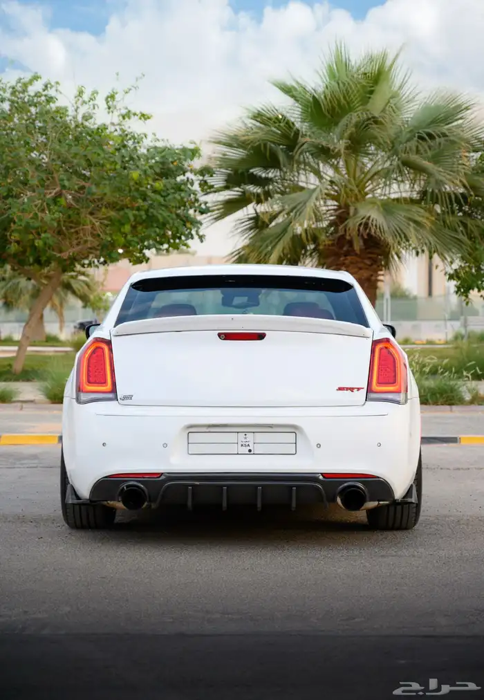 Chrysler srt 8 كرايسلر 16