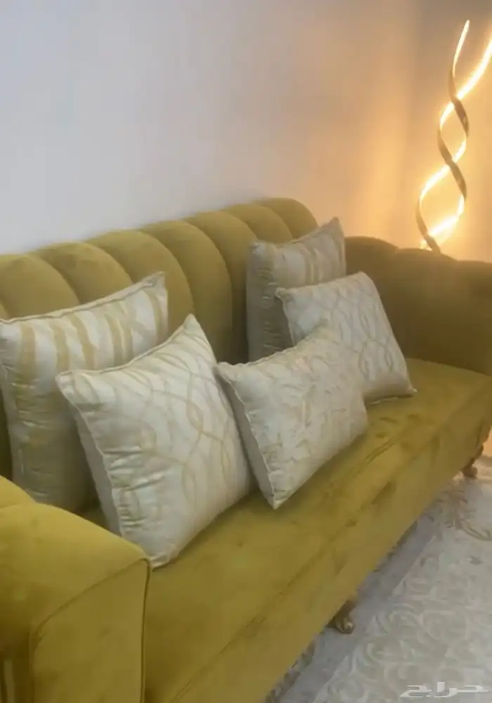 كنب للبيع ممتاز 4