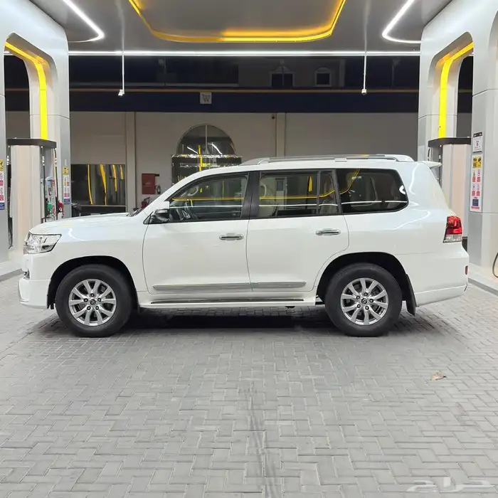 جيب لاندكروزر 2018 7