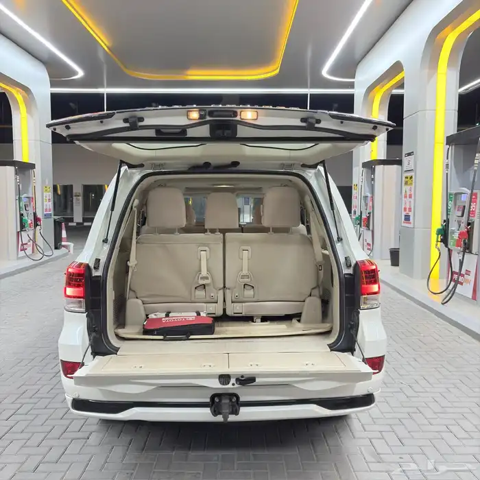 جيب لاندكروزر 2018 6