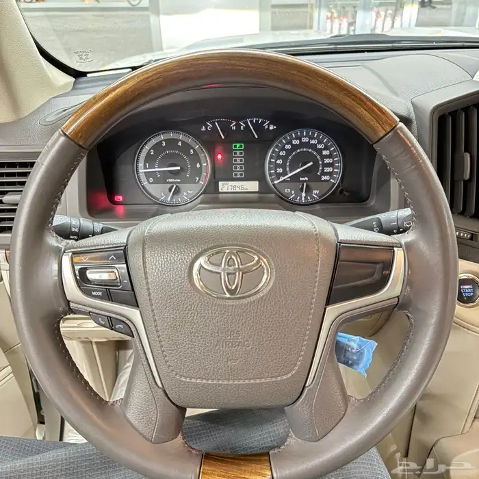 جيب لاندكروزر 2018 20